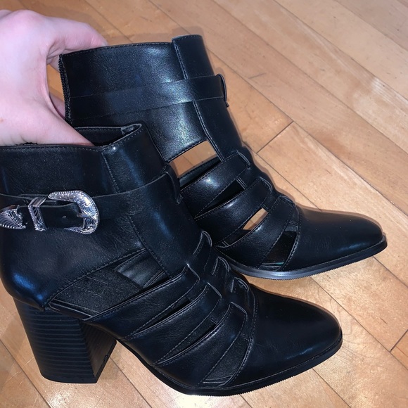 [7]👢NWOT - F21 buckled cutout booties - Picture 12 of 13